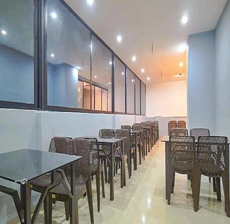 FabHotel Destiny 54 Indore Buitenkant foto