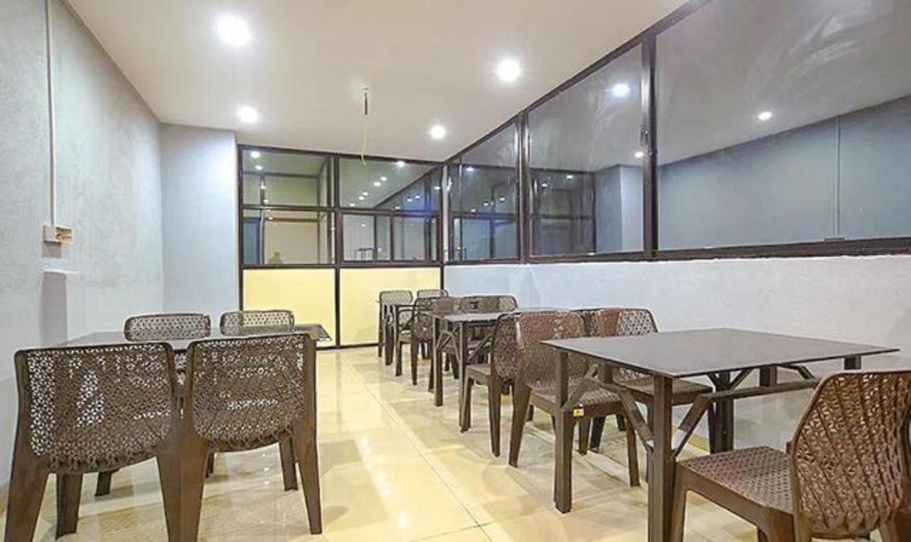 FabHotel Destiny 54 Indore Buitenkant foto